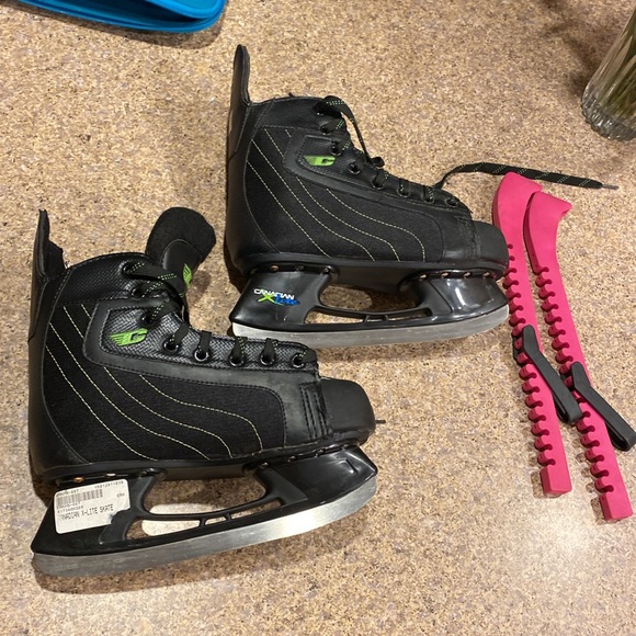 Canadian X-Lite Ice Skates JR7 Junior Size 7 Hockey *Skates Only-No Skate Guards - Picture 3 of 17